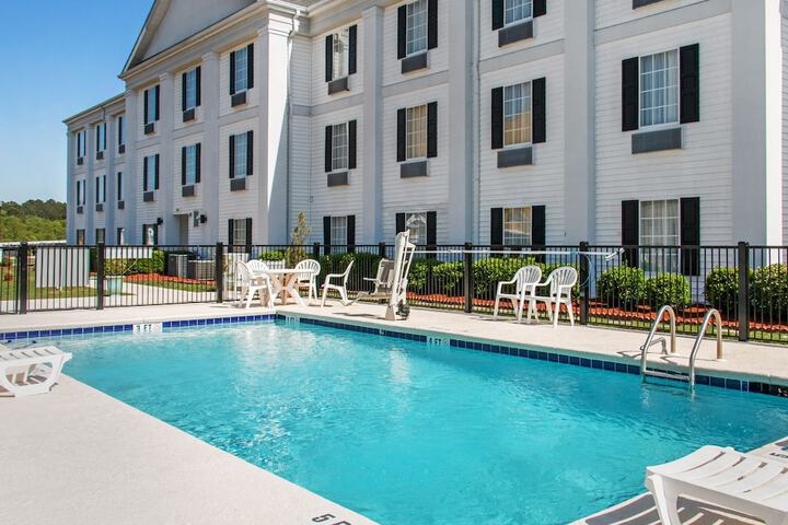 Pool 3 of 34
