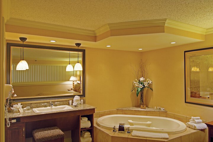 Hot Tub 78 of 80