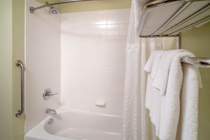 Room 25 of 54