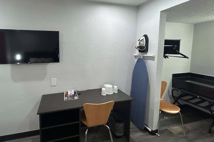 Room 2 of 15