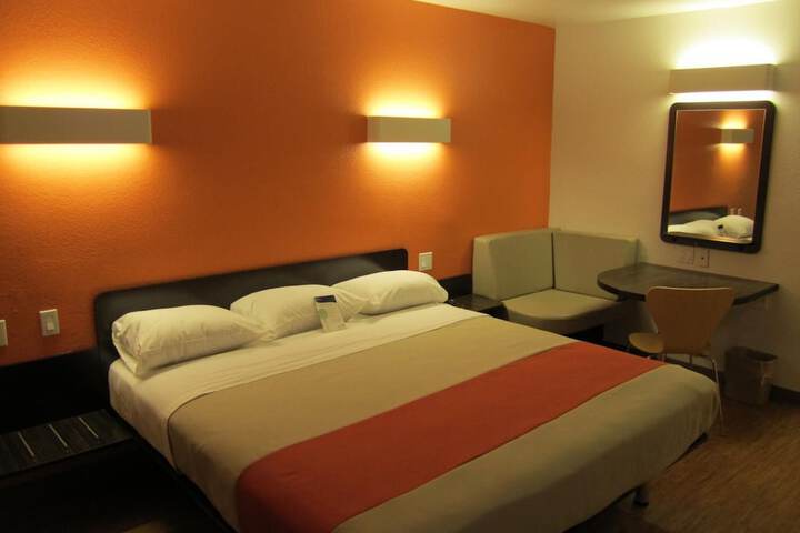 Room 14 of 29