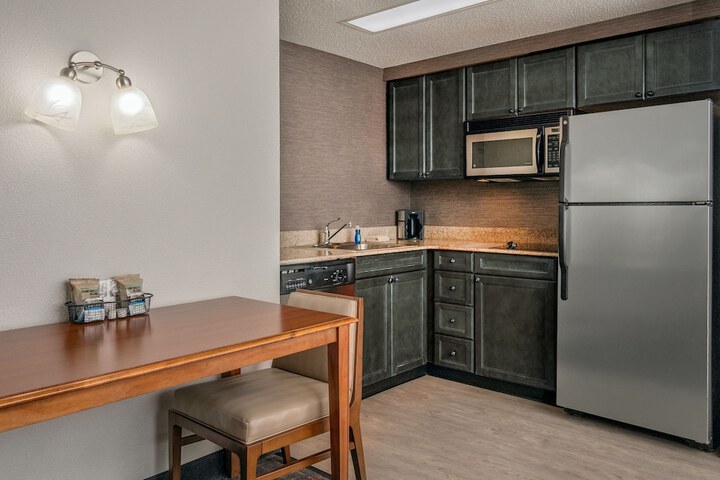 Residence Inn by Marriott Chesapeake Greenbrier