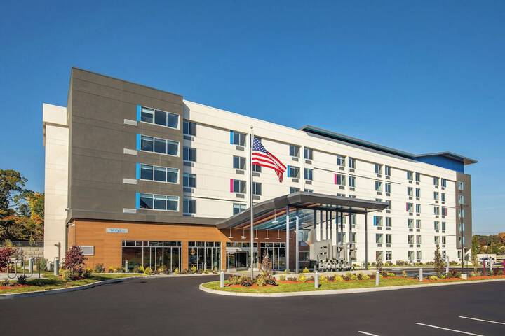 Aloft by Marriott Framingham