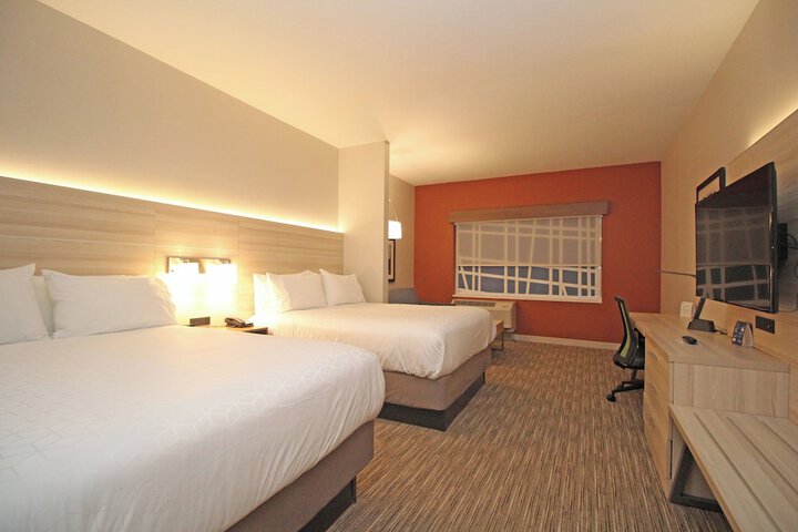 Room 10 of 34