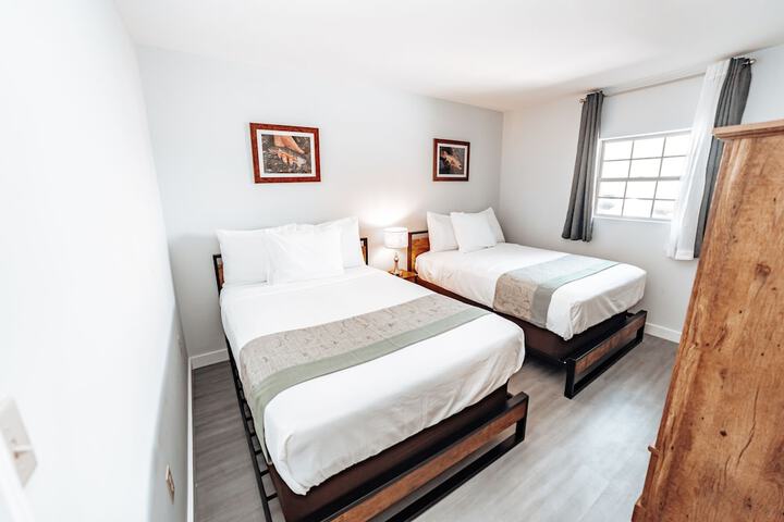 Room 32 of 52