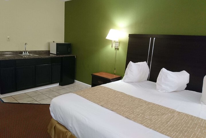 Room 32 of 34