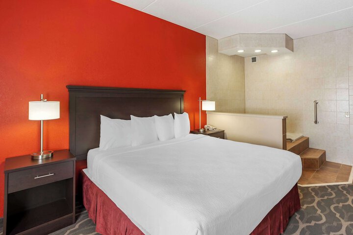 Room 21 of 61