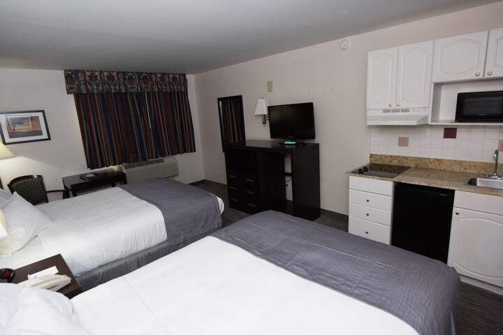 Room 13 of 32