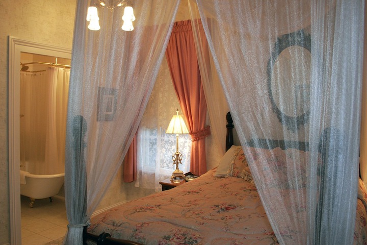 Room 55 of 107