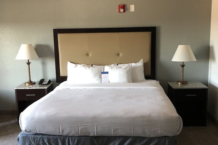 Room 73 of 90