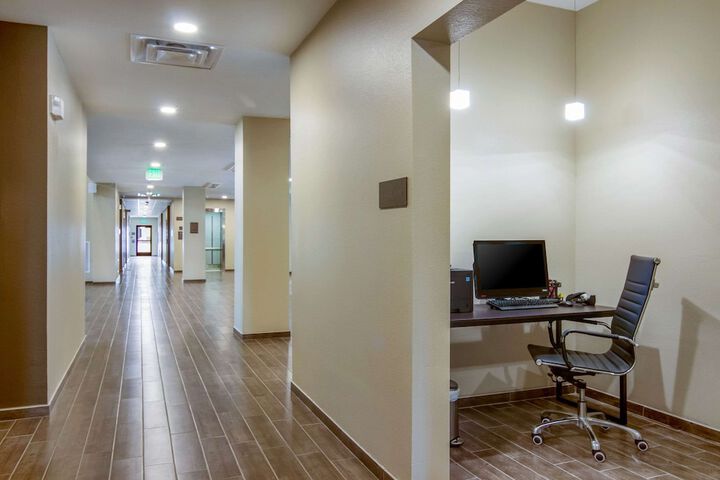 Business Center 50 of 50