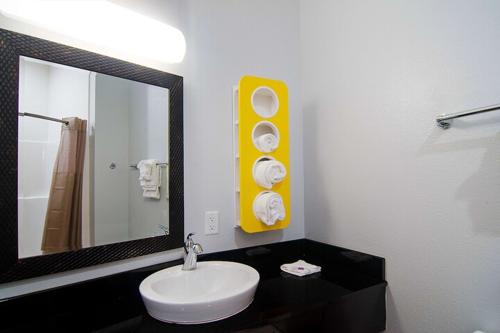 Room 11 of 29