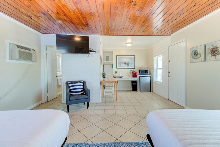 Room 11 of 51