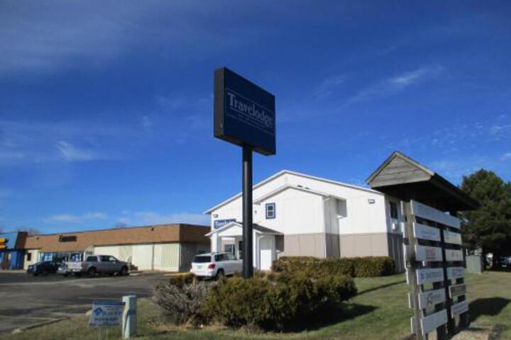 Smart Choice Inn and Suites