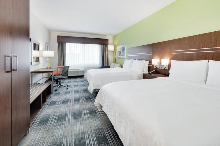 Holiday Inn Express & Suites Dallas NW - Farmers Branch by IHG