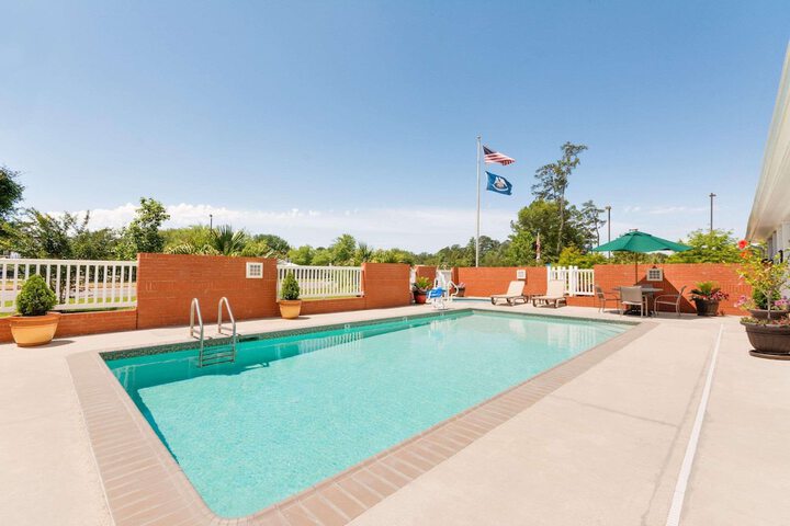 Pool 3 of 40