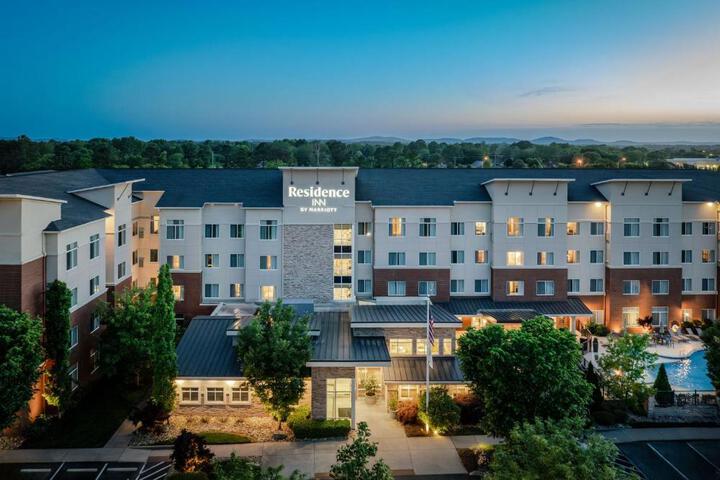 Residence Inn by Marriott Nashville SE / Murfreesboro