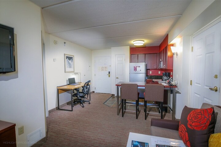 Room 28 of 45