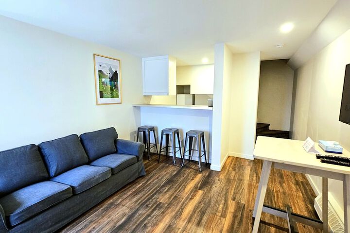 Cloud 9 Inn