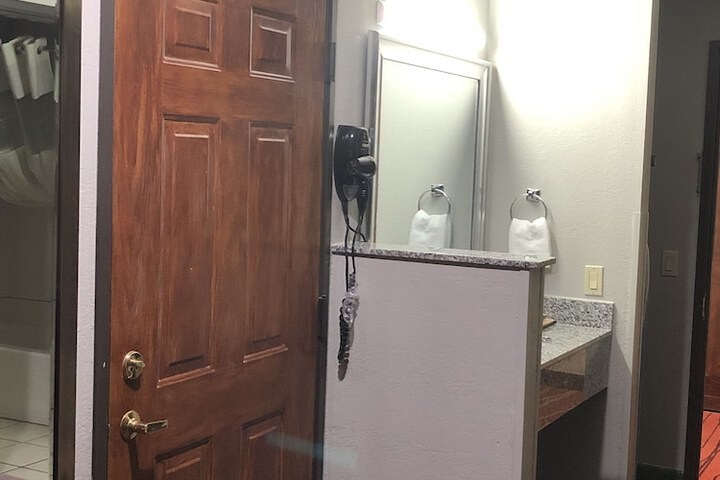 Texas Inn & Suites