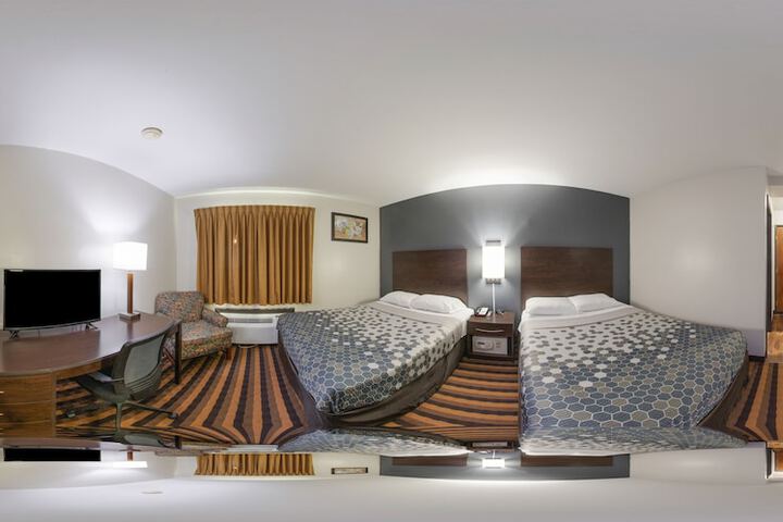 Econo Lodge Milwaukee Airport