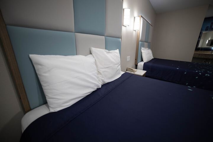 Room 49 of 67