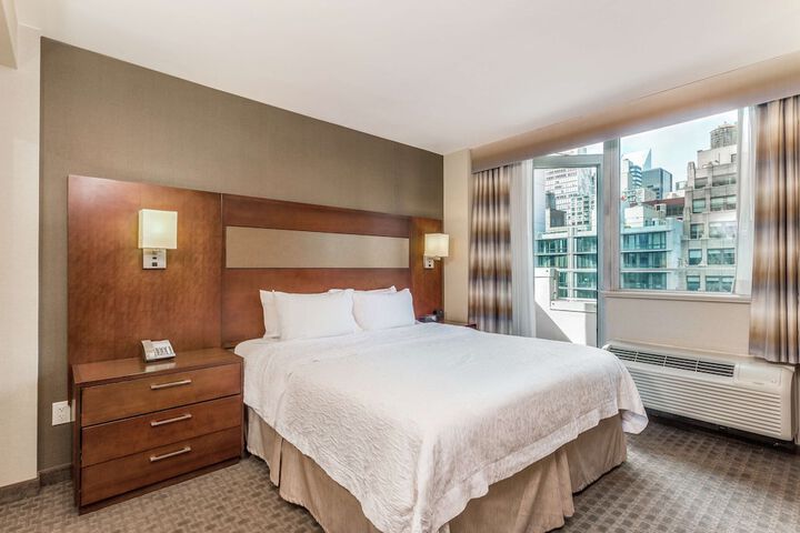 Room 30 of 44