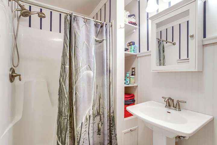 Waterfront Maryland Retreat w / Dock & Bay View!