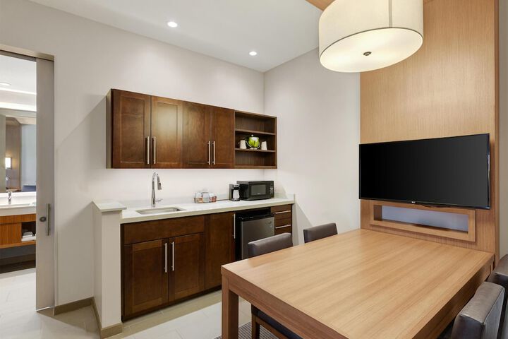 Hyatt Place Milwaukee / Downtown