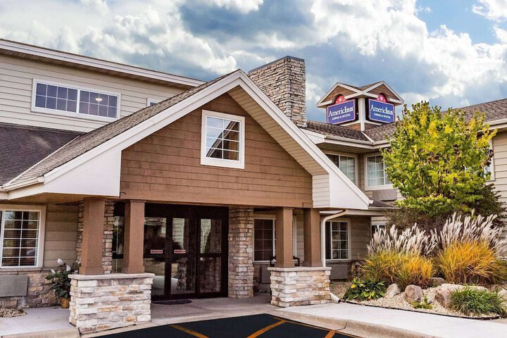 AmericInn by Wyndham Hotel and Suites Long Lake