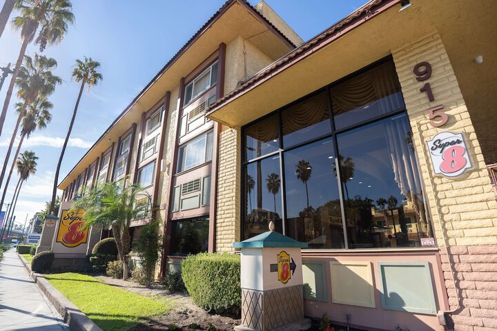 Hotel 4 of 25