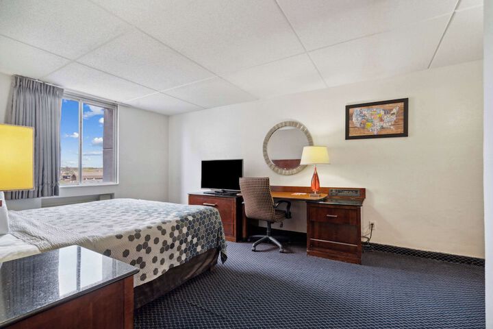 Room 15 of 31