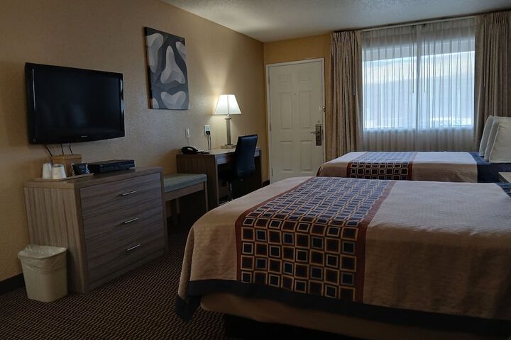 Room 40 of 40