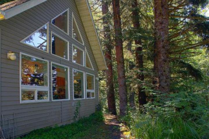 Sandys Beach Cottage