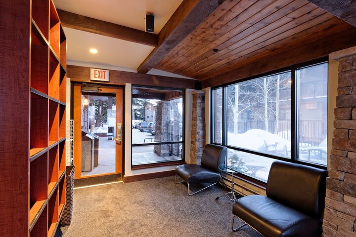 The Crestwood Condominiums