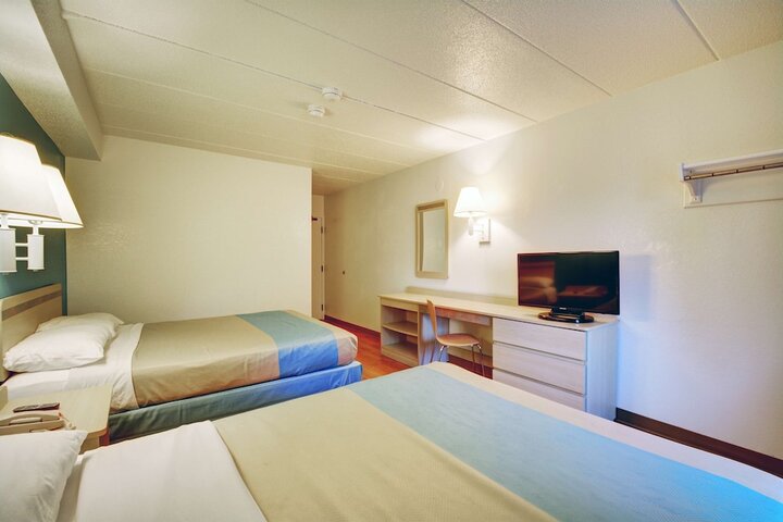 Room 17 of 29