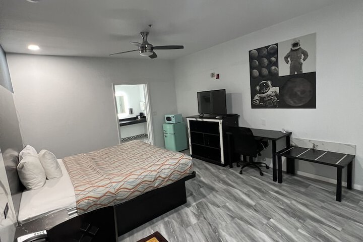 Room 46 of 52