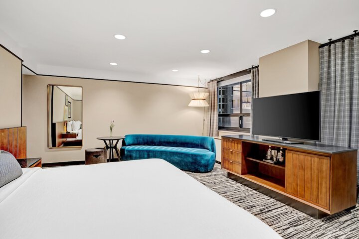 Room 44 of 138
