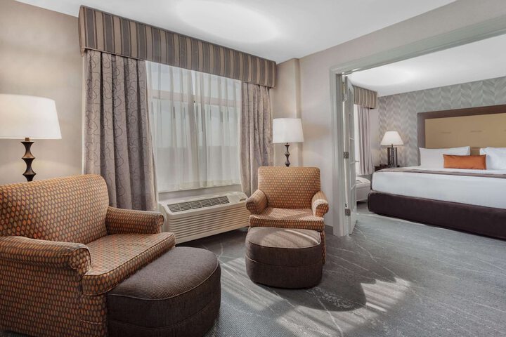 Room 20 of 33