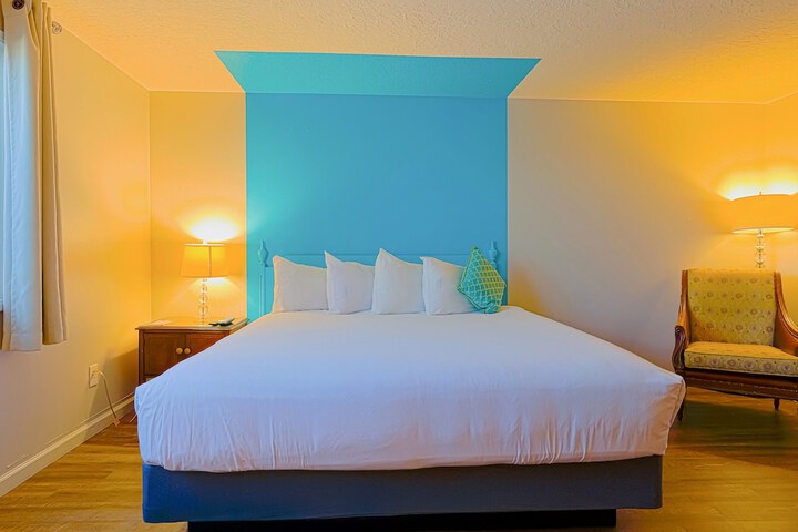 Coast River Inn by OYO Seaside