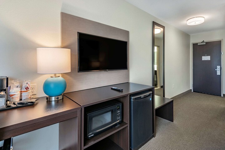 Room 15 of 40