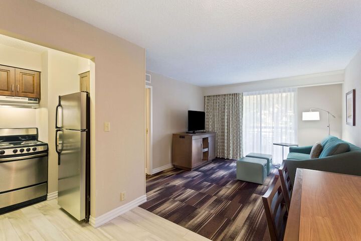 Room 13 of 35