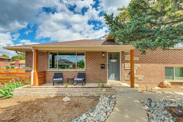 Dog-friendly Arvada Retreat w / Fenced-in Yard!