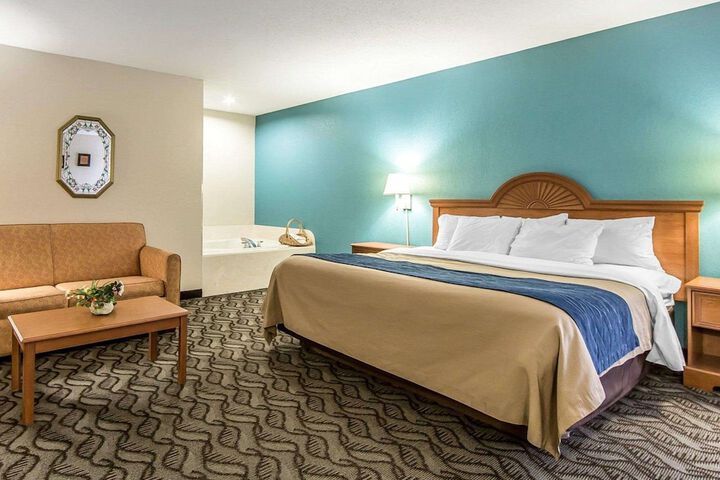 Room 8 of 25