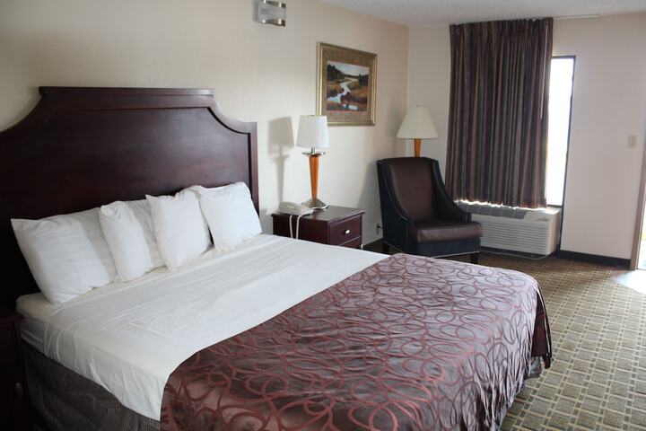 Room 8 of 17
