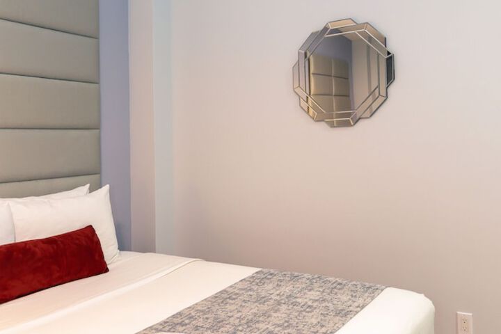Room 43 of 60