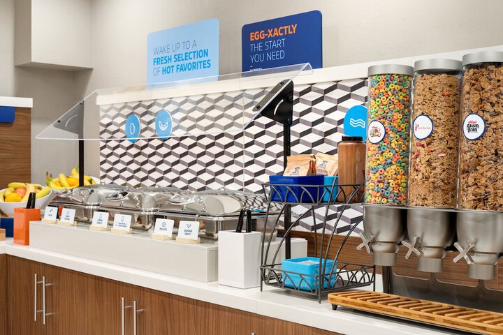 Holiday Inn Express Bowling Green by IHG