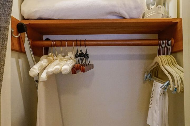 Room 107 of 158