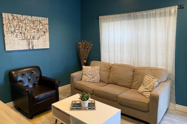 Baby Blue Sky - Price 2bd - Newly remodeled - nearby trails