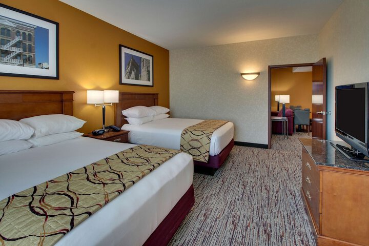 Room 43 of 90